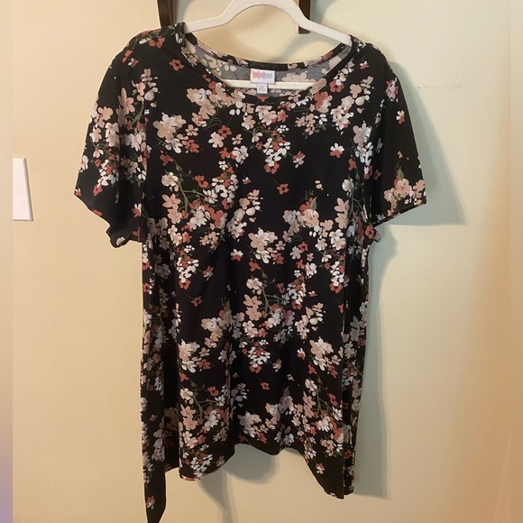 LuLaRoe Tops - LULAROE Melissa Tunic EUC